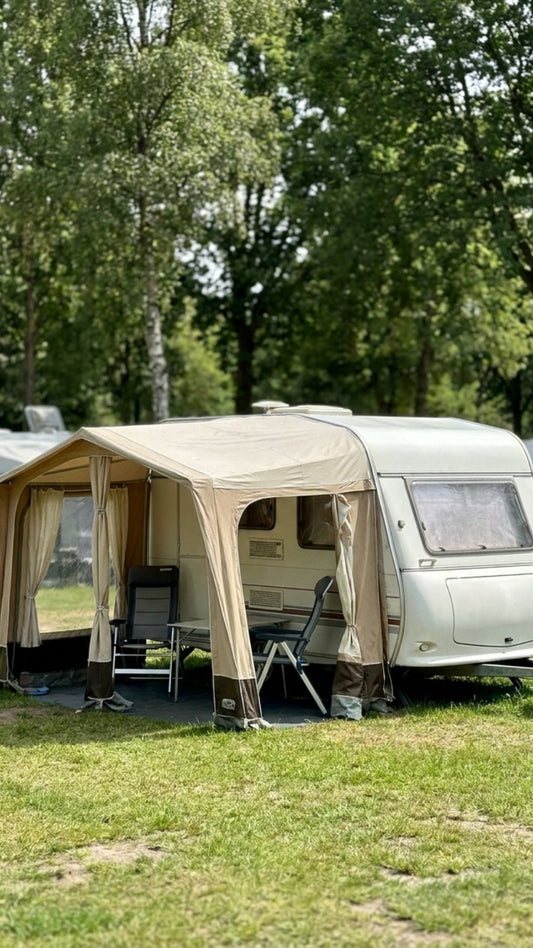 Voortent droog opbergen om schimmel te voorkomen