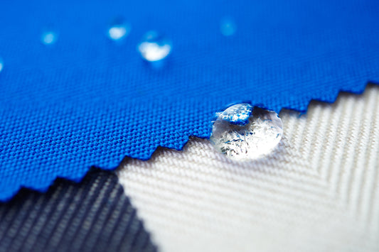 Je buitenbank beschermen tegen vlekken en vocht