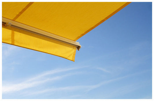 Hoe kan ik mijn zonnescherm waterafstotend maken?